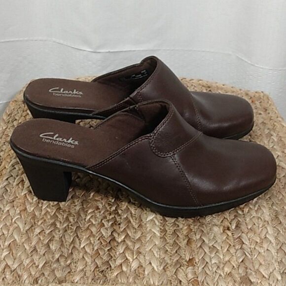 CLARKS BENDABLES BROWN LEATHER SLIP-ON CLOGS 11M - Picture 2 of 9